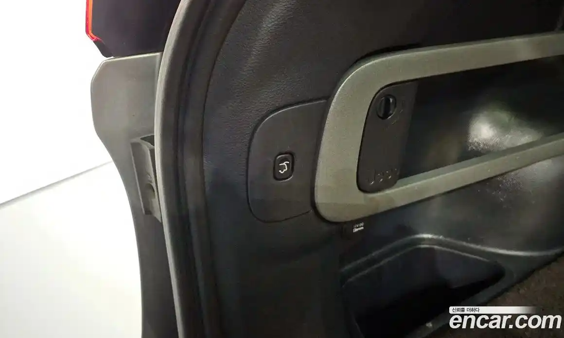 Jeep Cherokee 2015 2.0 гидро в Москве № 232748, фото 20