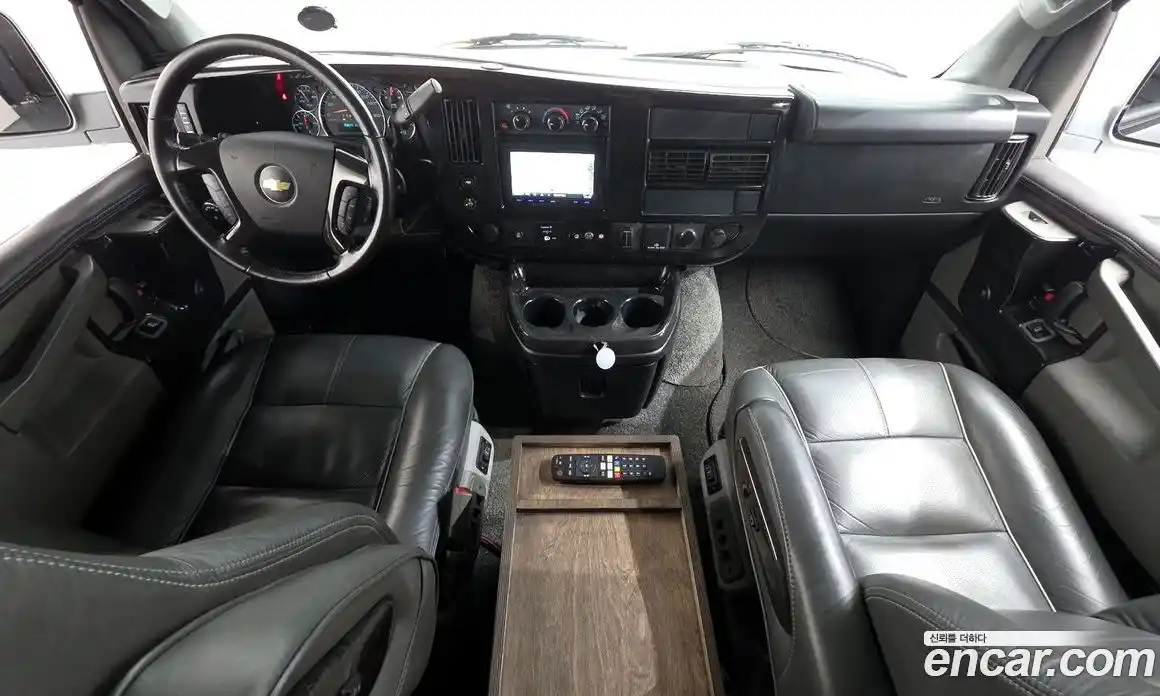 Chevrolet Express Van 2017 6.0 гидро в Москве № 234733, фото 7