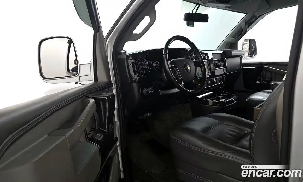 Chevrolet Express Van 2017 6.0 гидро в Москве № 234733, фото 10