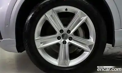 Audi Q8 2021 3.0 гидро в Москве № 269519, миниатюра 5