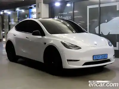Tesla Model Y, 2021
