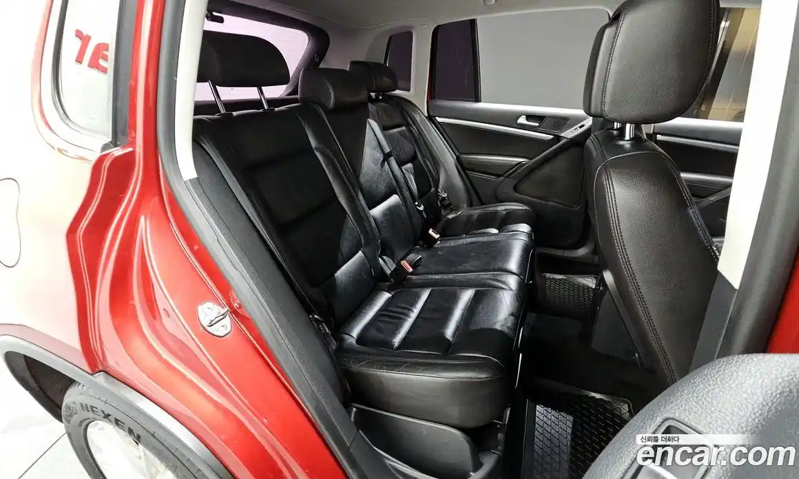 Volkswagen Tiguan 2014 2.0 гидро в Москве № 277474, фото 12