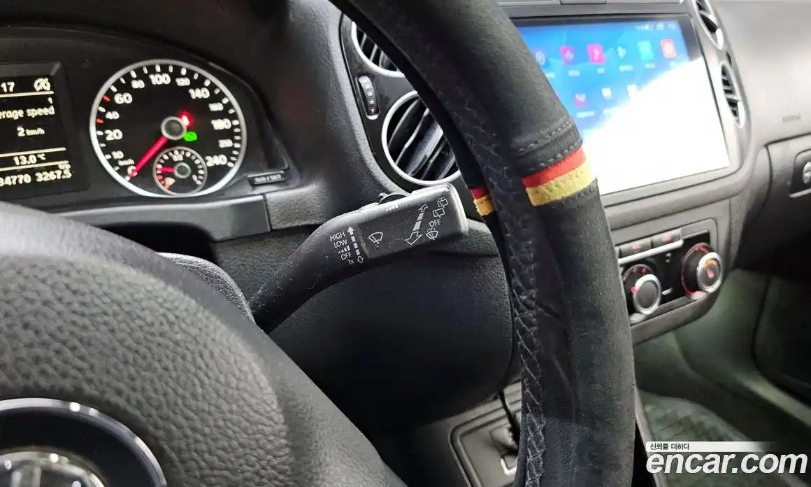 Volkswagen Tiguan 2014 2.0 гидро в Москве № 277474, фото 17