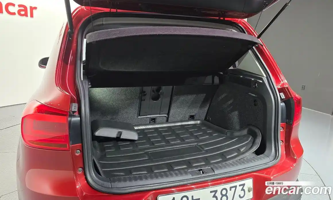 Volkswagen Tiguan 2014 2.0 гидро в Москве № 277474, фото 20