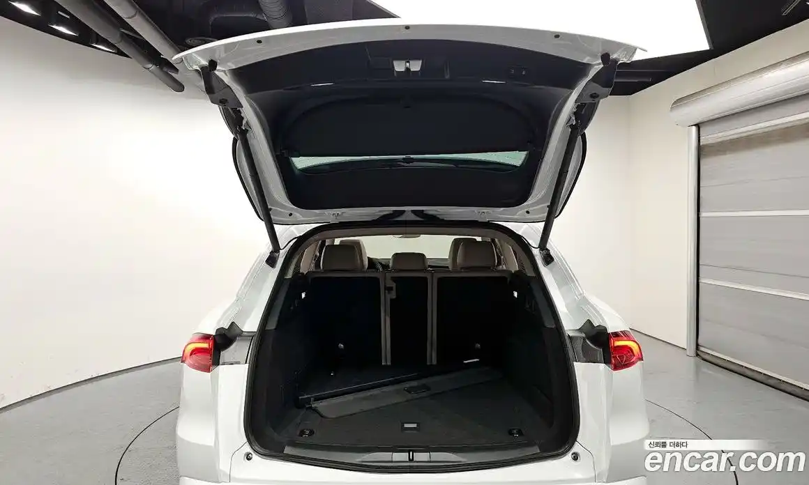 Maserati Grecale 2023 2.0 гидро в Москве № 282714, фото 20