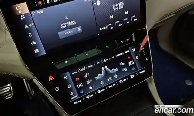 Maserati Grecale 2023 2.0 гидро в Москве № 282714, миниатюра 9