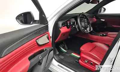 Maserati Grecale 2023 2.0 гидро в Москве № 282741, миниатюра 11