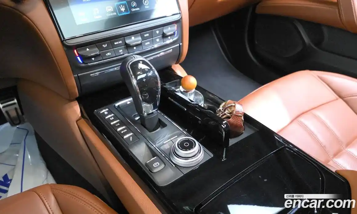 Maserati Quattroporte 2018 3.0 гидро в Москве № 282790, фото 9