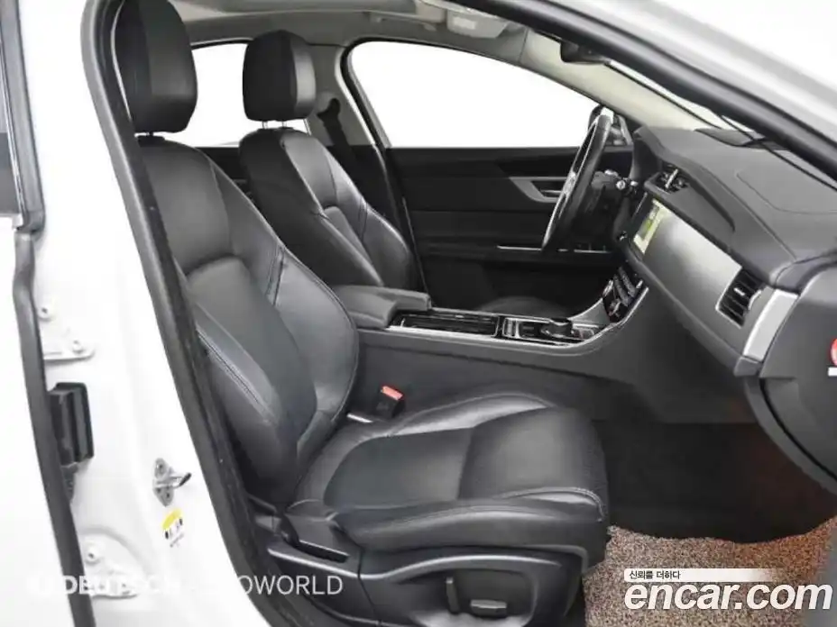 Jaguar XF 2017 2.0 гидро в Москве № 283923, фото 10