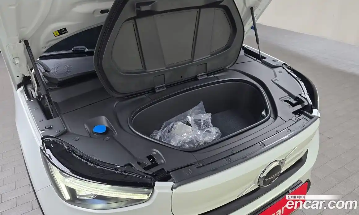 Volvo C40 2022 0.2 гидро в Москве № 293807, фото 6