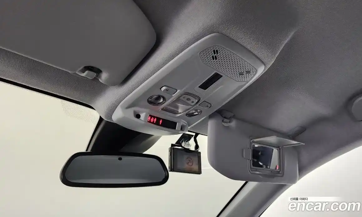 Peugeot 208 2022 0.1 гидро в Москве № 305670, фото 17