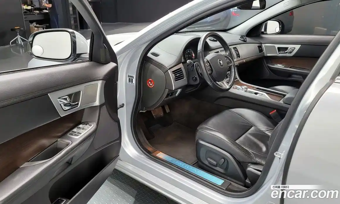 Jaguar XF 2014 2.2 гидро в Москве № 335830, фото 11