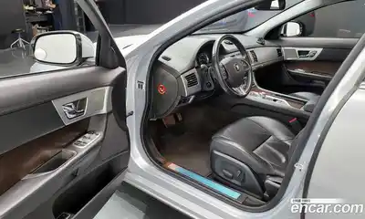Jaguar XF 2014 2.2 гидро в Москве № 335830, миниатюра 11