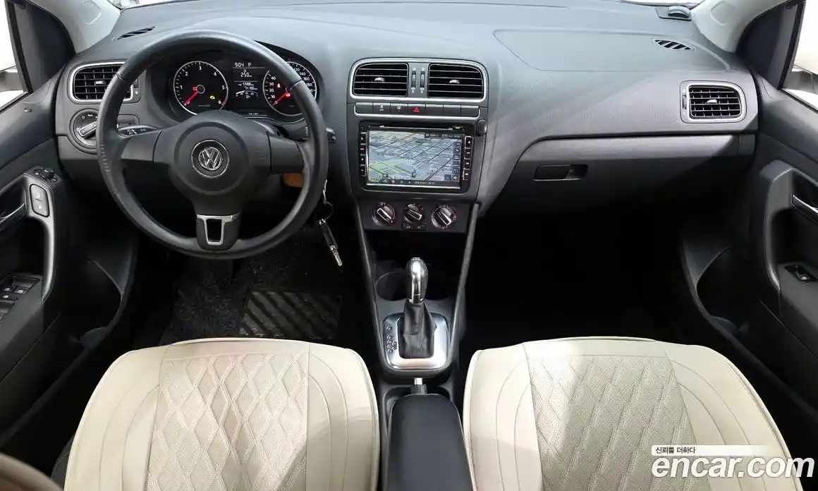 Volkswagen Polo 2014 1.6 гидро в Москве № 357896, фото 7