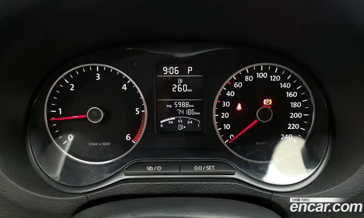 Volkswagen Polo 2014 1.6 гидро в Москве № 357896, фото 8