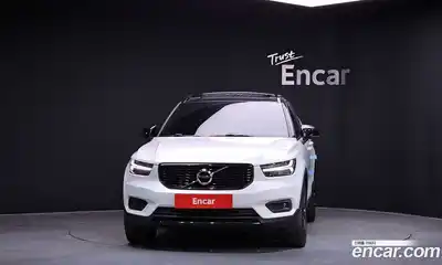 Volvo XC40 2020 2.0 гидро в Москве № 373925, миниатюра 3