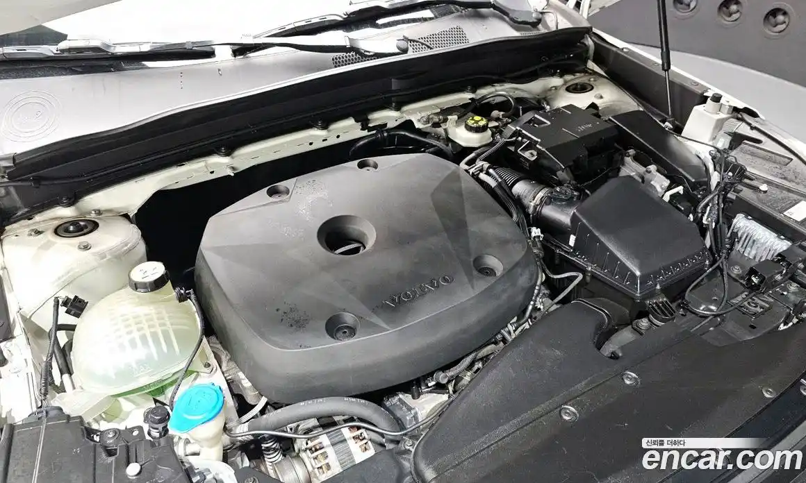 Volvo XC40 2020 2.0 гидро в Москве № 373925, фото 6