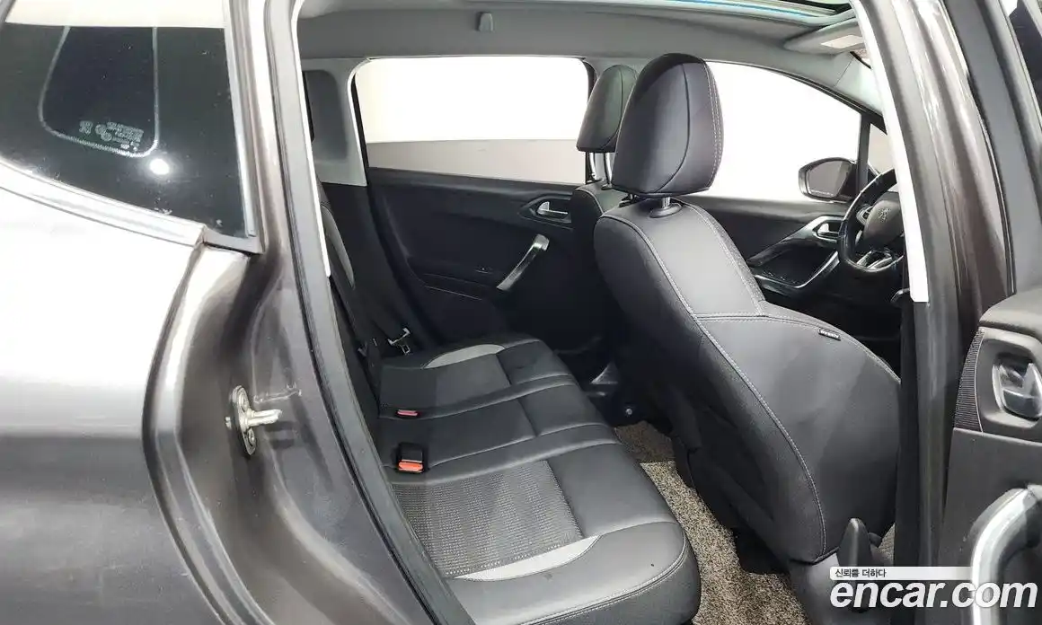 Peugeot 2008 2017 1.6 гидро в Москве № 433668, фото 12