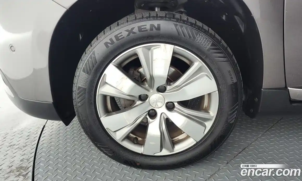 Peugeot 2008 2017 1.6 гидро в Москве № 433668, фото 5