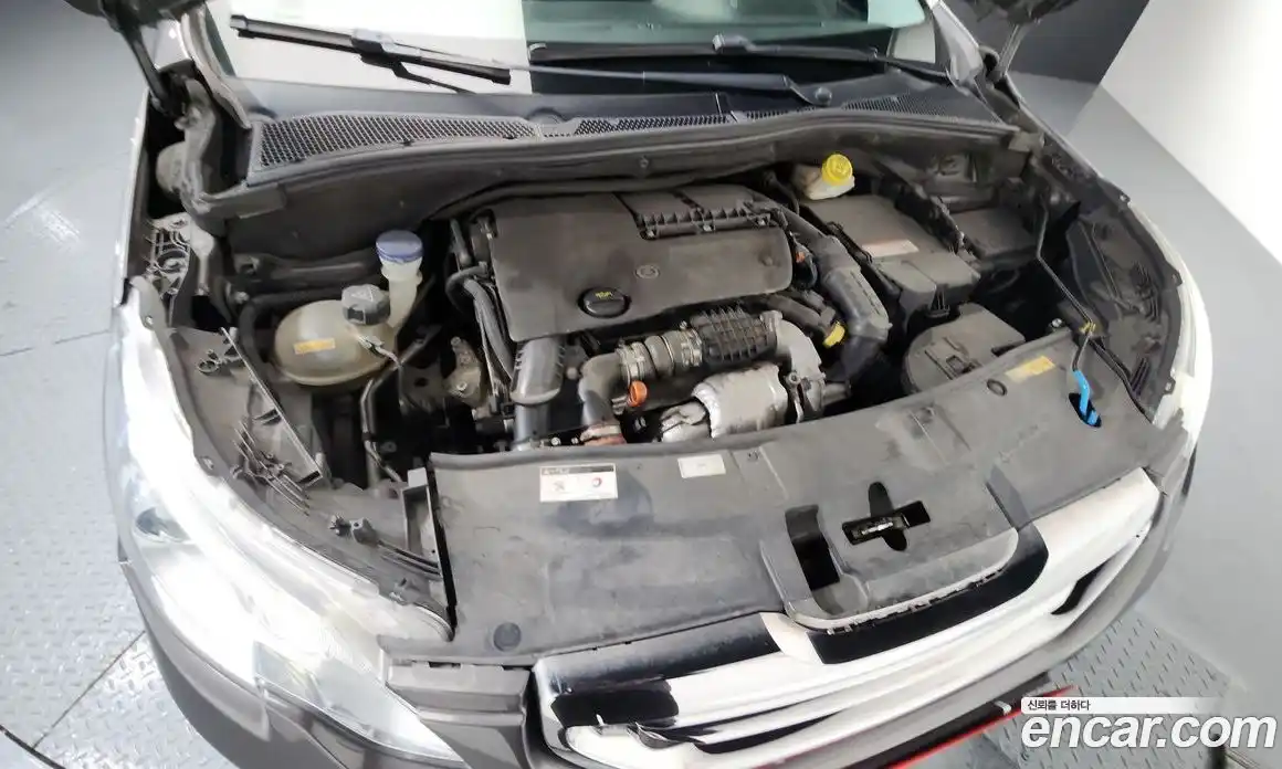 Peugeot 2008 2017 1.6 гидро в Москве № 433668, фото 6