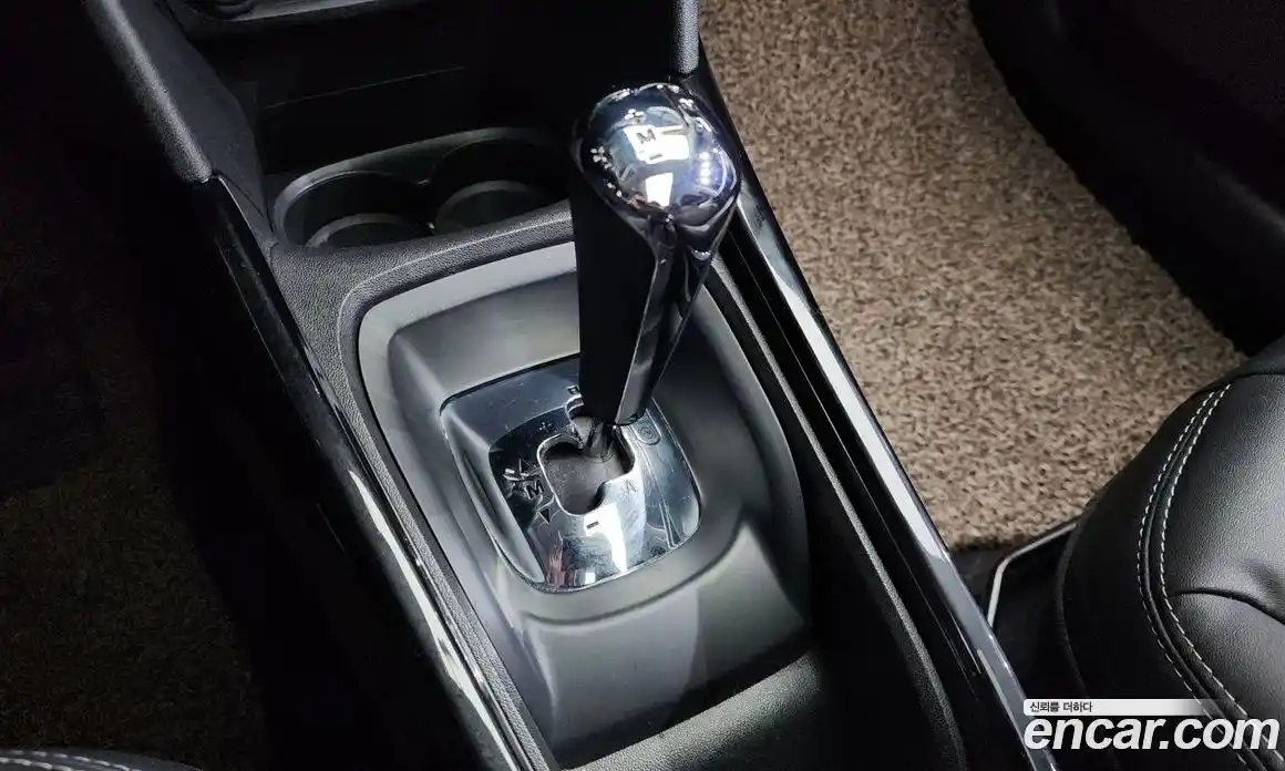 Peugeot 2008 2017 1.6 гидро в Москве № 433668, фото 9