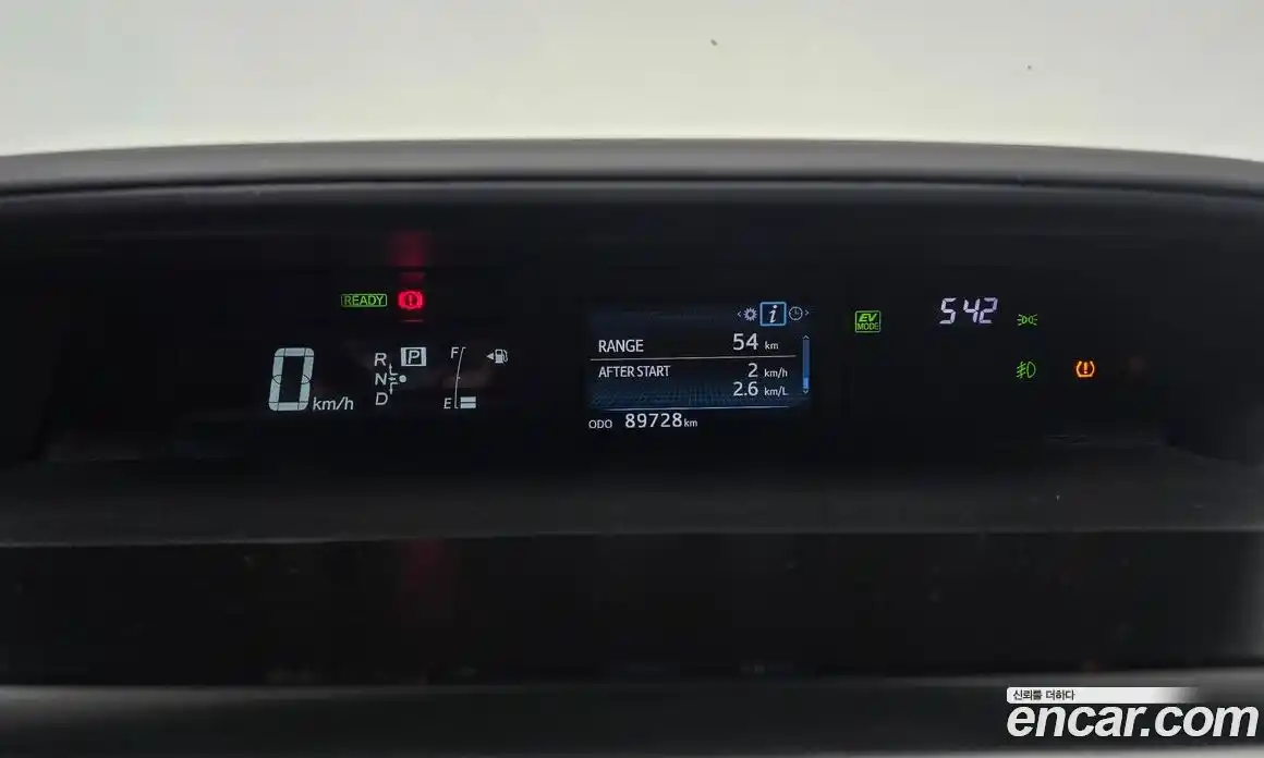 Toyota Prius 2015 1.8 гидро в Москве № 473026, фото 8