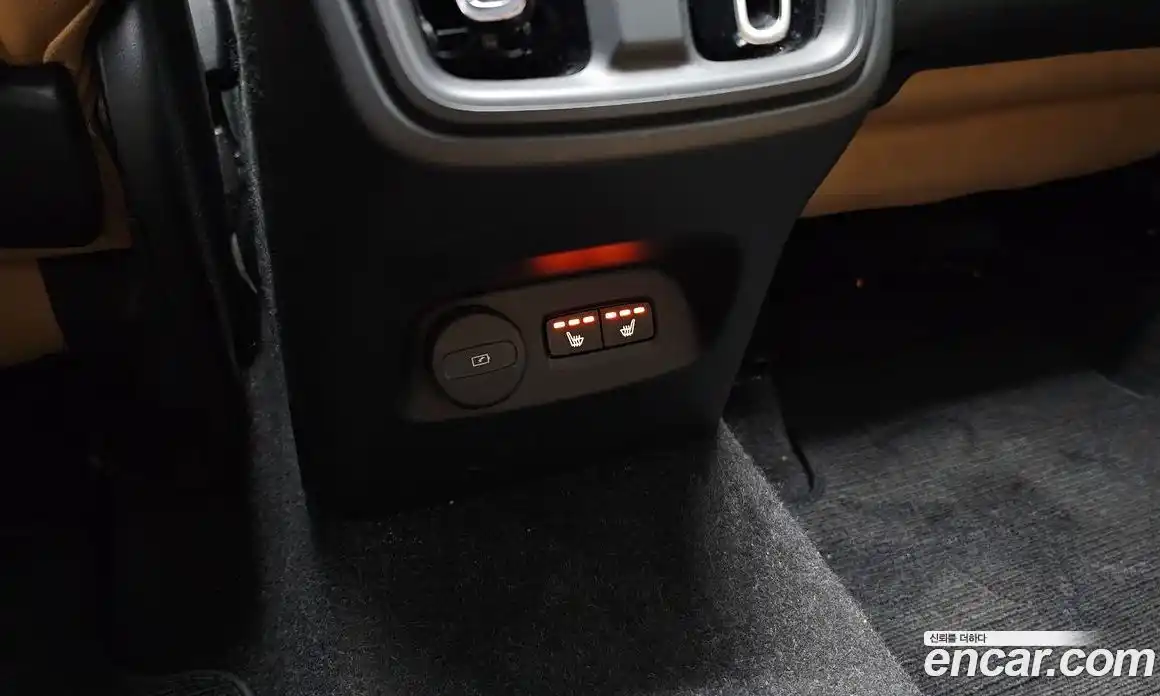 Volvo XC40 2020 2.0 гидро в Москве № 497539, фото 18