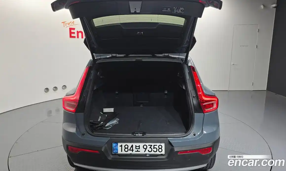 Volvo XC40 2020 2.0 гидро в Москве № 497539, фото 20