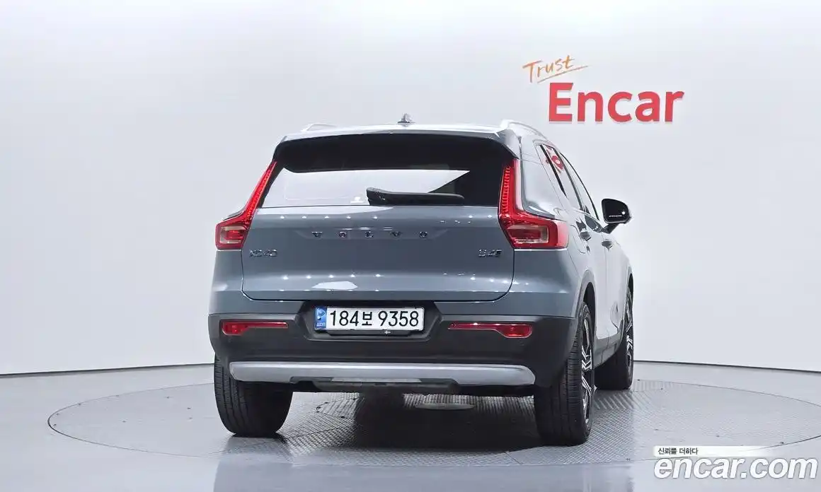 Volvo XC40 2020 2.0 гидро в Москве № 497539, фото 4