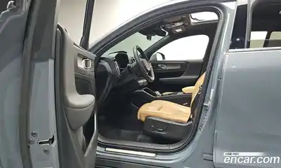 Volvo XC40 2020 2.0 гидро в Москве № 497539, миниатюра 10