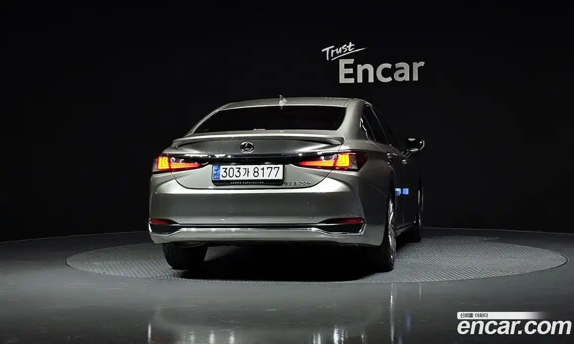 Lexus ES 2023 2.5 гидро в Москве № 499578, фото 4