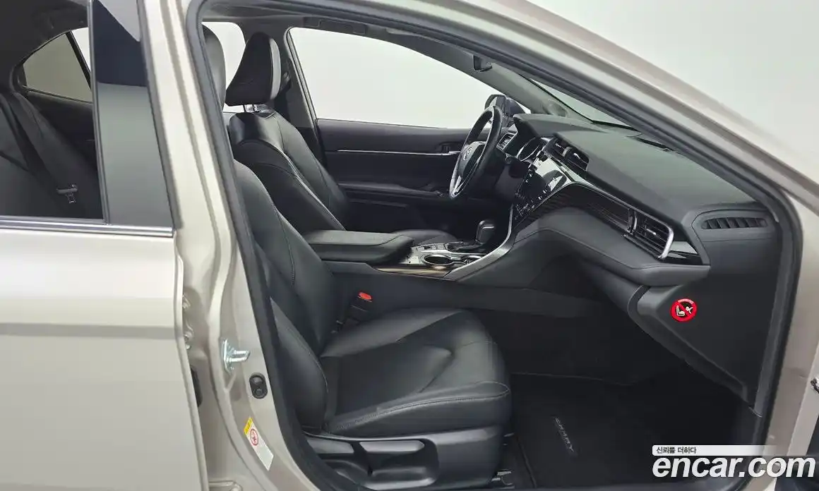 Toyota Camry 2018 2.5 гидро в Москве № 536441, фото 11