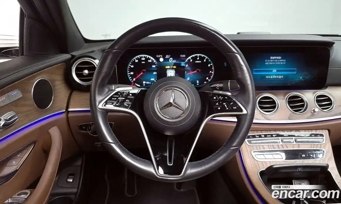 Mercedes-Benz E-Class 2021 2.0 гидро, фото 12