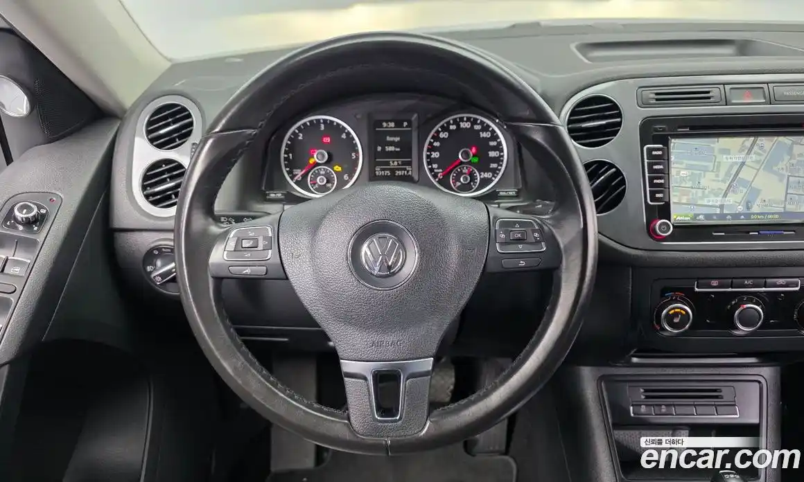 Volkswagen Tiguan 2013 2.0 гидро в Москве № 547384, фото 13