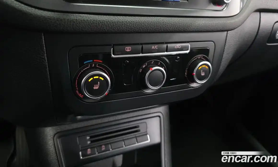 Volkswagen Tiguan 2013 2.0 гидро в Москве № 547384, фото 16