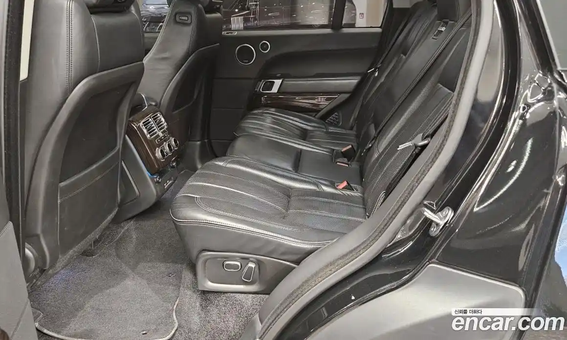 Land Rover Range-Rover 2015 4.4 гидро в Москве № 594919, фото 12