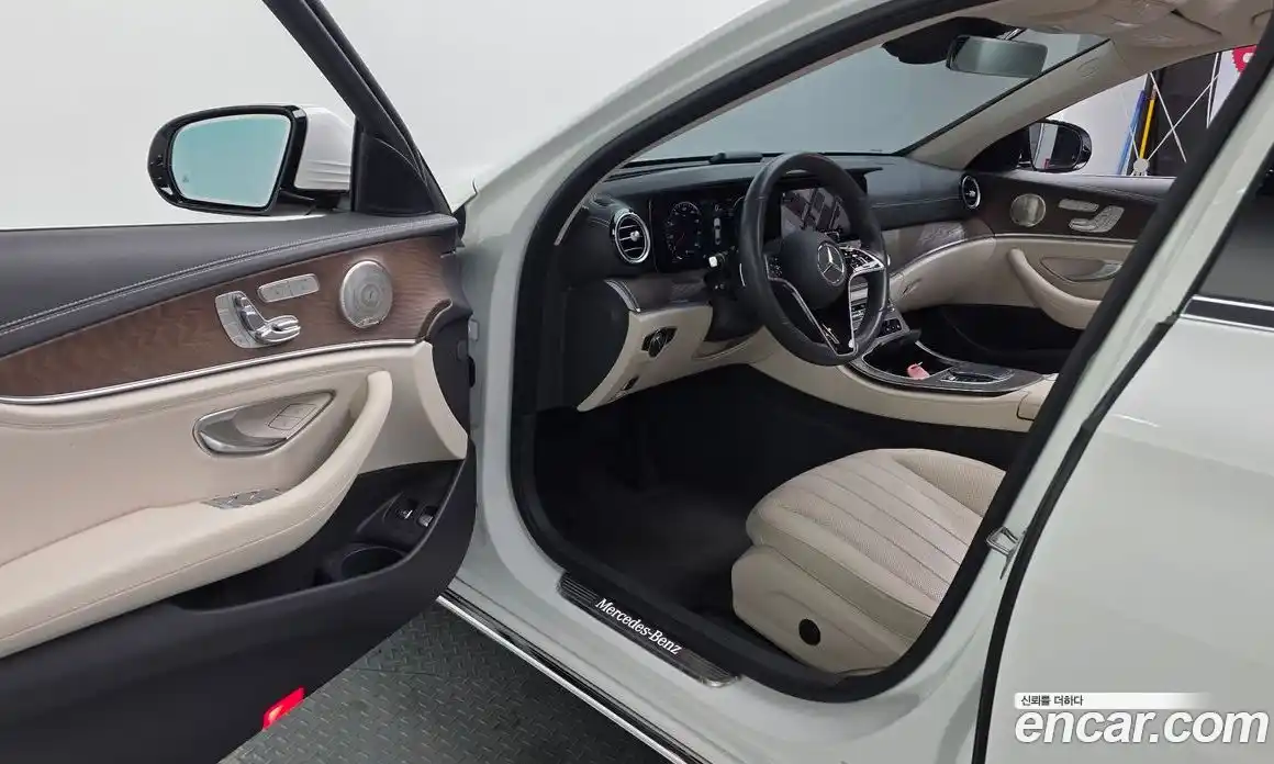 Mercedes-Benz E-Class 2022 2.0 гидро в Москве № 623643, фото 10