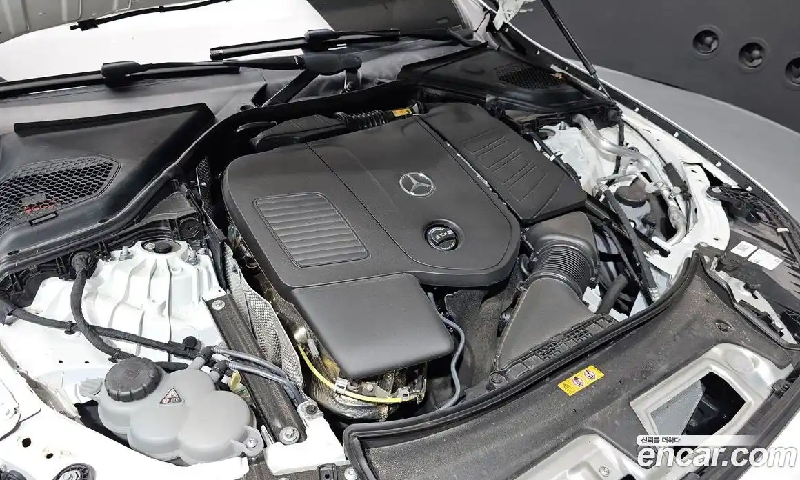 Mercedes-Benz E-Class 2025 2.0 гидро, фото 6