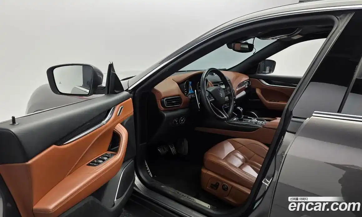 Maserati Levante 2018 3.0 гидро в Москве № 724323, фото 10