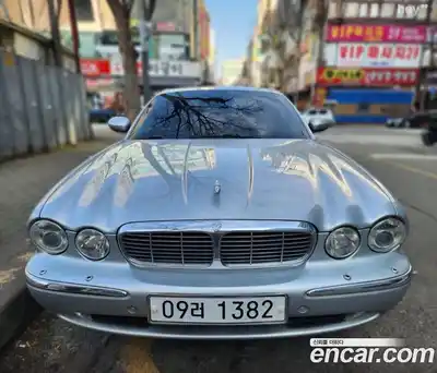 Jaguar XJ-8, 2006