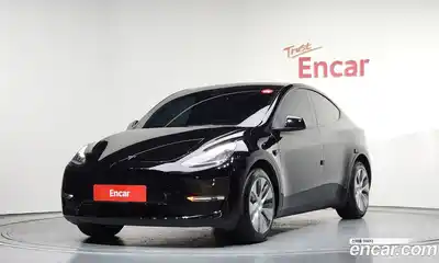 Tesla Model Y, 2022