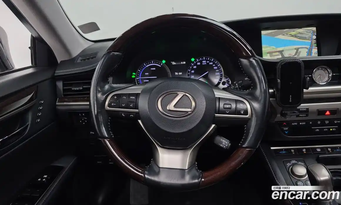 Lexus ES 2017 2.5 гидро в Москве № 766896, фото 13
