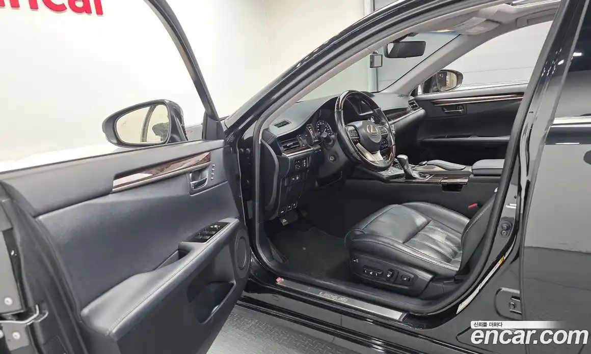 Lexus ES 2017 2.5 гидро в Москве № 766896, фото 10