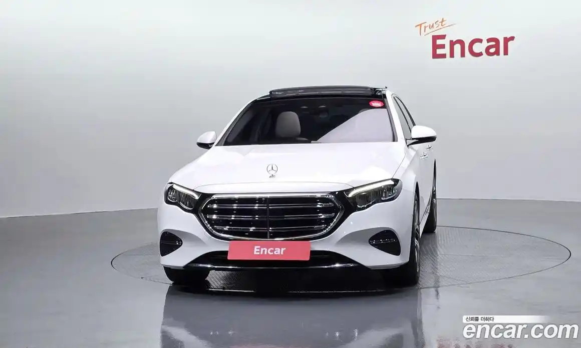 Mercedes-Benz E-Class 2025 2.0 гидро, фото 3