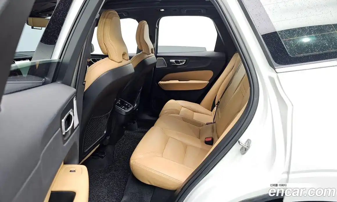 Volvo XC60 2022 2.0 гидро в Москве № 801874, фото 12