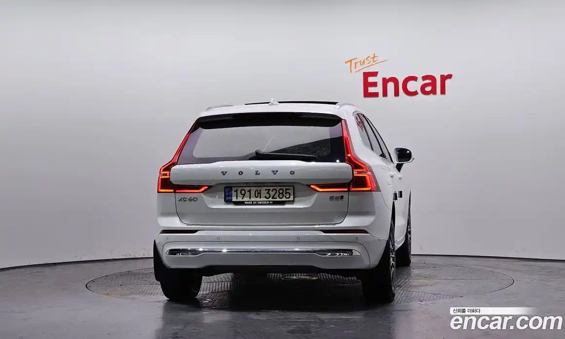 Volvo XC60 2022 2.0 гидро в Москве № 801874, фото 4