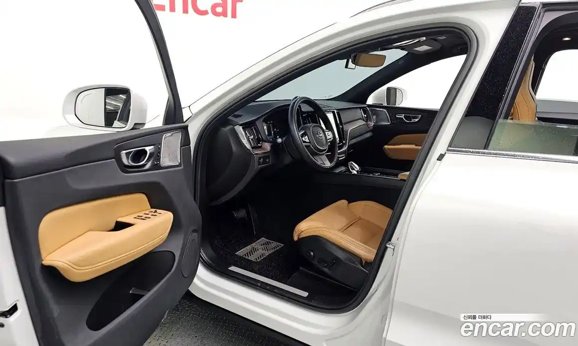 Volvo XC60 2022 2.0 гидро в Москве № 801874, фото 10