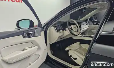 Volvo XC60 2021 2.0 гидро в Москве № 801911, миниатюра 10