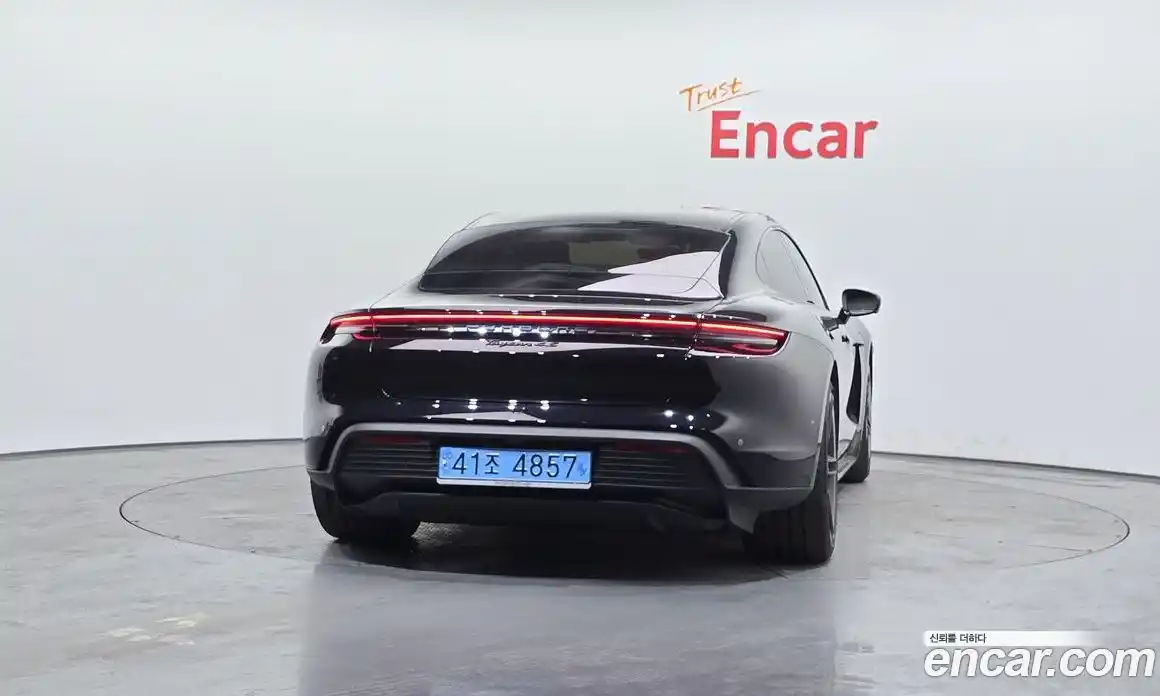 Porsche Taycan 2024 0.1 гидро в Москве № 894428, фото 4