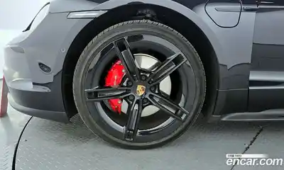 Porsche Taycan 2024 0.1 гидро в Москве № 894428, миниатюра 5